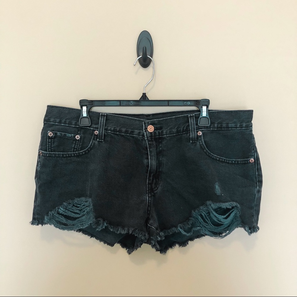 Levi’s Jean Shorts - size 32